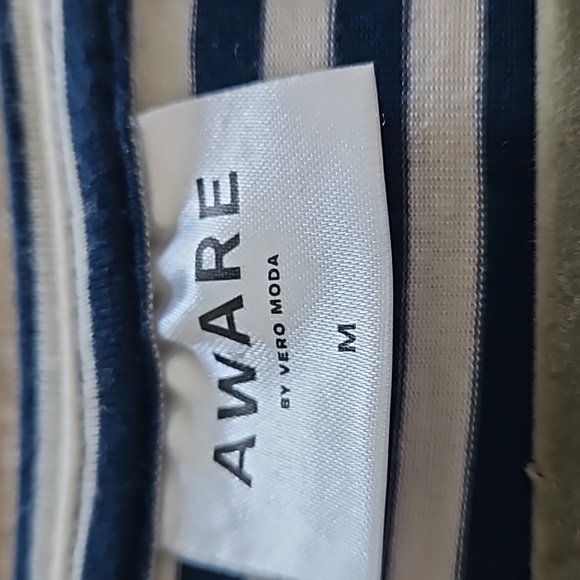 Aware stripe top - Picture 4 of 5
